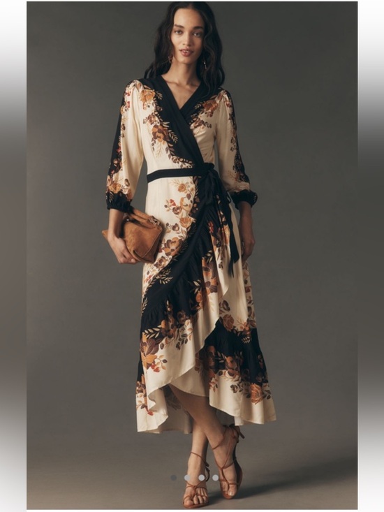 FARM Rio Dresses & Skirts - Farm Rio Long-Sleeve Floral Wrap
Midi Dress - Sz M